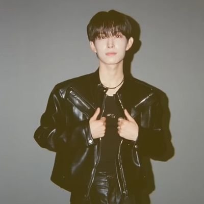 wooridansss's profile picture. ✩˚₊‧ “𝐎𝐧𝐞 𝐃𝐞𝐬𝐭𝐢𝐧𝐲, 𝐃𝐫𝐢𝐯𝐞 𝐓𝐨 𝐓𝐡𝐞 𝐓𝐨𝐩” ‧₊˚✩
☾ 𖤐 𝐆𝐞𝐨𝐧𝐰𝐨𝐨 ⎯ 𝒜𝓁𝓅𝒽𝒶 𝒟𝓇𝒾𝓋𝑒 𝒪𝓃𝑒 ☾ 𖤐