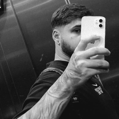 znguzzz's profile picture. bulletproof