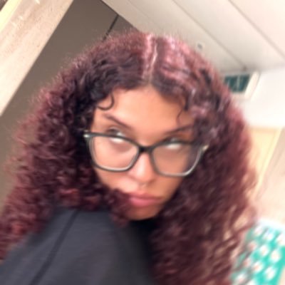 violetsrrengail's profile picture. books but mostly fw ⋆༺𓆩𓆪༻⋆