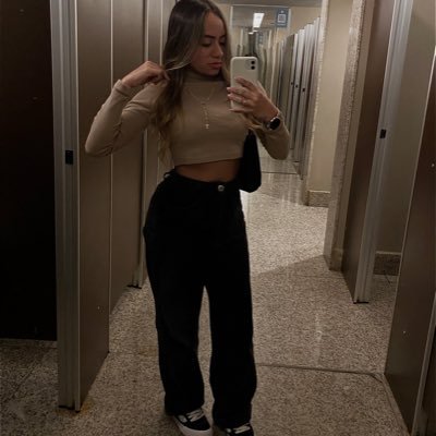 larifemartinss's profile picture. ☁️