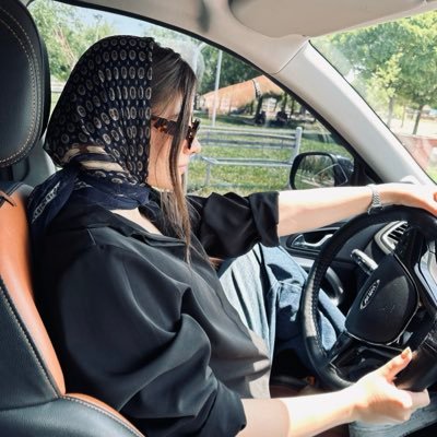 punhzk's profile picture. 𐱅𐰇𐰼𐰰 بی چای ایکیدانا نِی:)