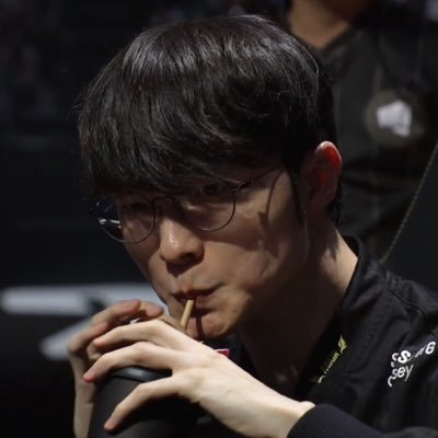 RoroLeKine's profile picture. Kiné 🧘‍♂️ #KC #T1