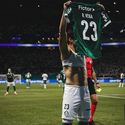 vxnvan_'s profile picture. $300 use code vxnvan @pacocafv