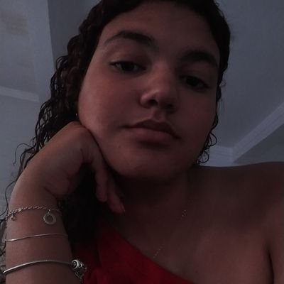 eu_provazio's profile picture. lésbica, hipócrita e que ama sorvete