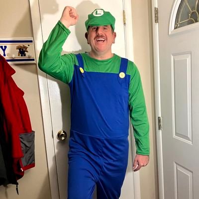 rossmat8's profile picture. I never know what to put here.  I want to be a writer/comedian but I'm a lab analyst. Buy some of my shirts.