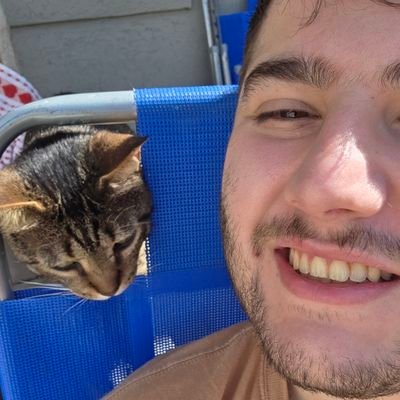 mcarreradev's profile picture. 🤖 AI Engineering Student | 👨💻 Full Stack Developer | React · Next.js · Node · Spring Boot | MongoDB · MySQL 🎨 UX/UI | 💼 Open to new opportunities 🇦🇷