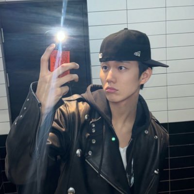 stupdbrain's profile picture. mingyu