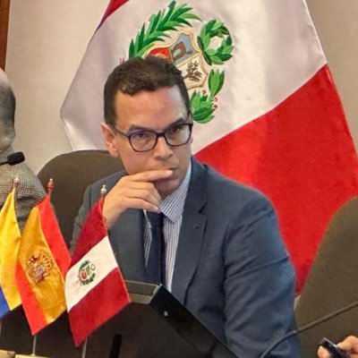 rinconcordoba11's profile picture. Abogado Universidad Externado de Colombia. Doctor en Derecho Universidad de Barcelona. Docente, investigador, asesor y consultor en Derecho administrativo.