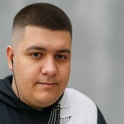 SolakKtyUgur37's profile picture. It doesn't matter whether it's Turkish or English.