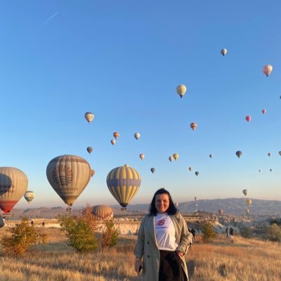 FlzzOru34's profile picture. Allah hiç kimseyi özgüvenli cahillerle,görgüsüz zenginlerle,şımartılmış aptallarla,çocuk kafalı yetişkinlerle muhatap etmesin.