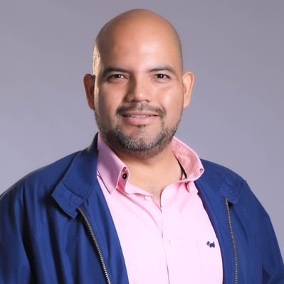 LuisBenavidez_'s profile picture. Maestro en Administración Pública; Publi-Relacionista; Padre, Esposo; y Aprendiz de Vida.
👊Persistir, Resistir y NUNCA desistir.