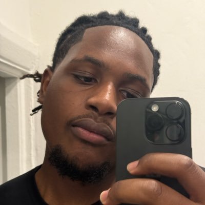 justintariqq's profile picture. 24 / 🇯🇲