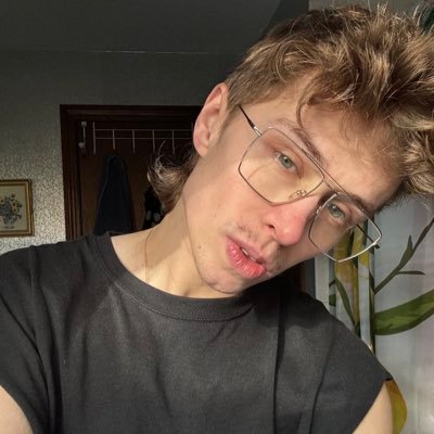 unfernetable's profile picture. suspended if anything