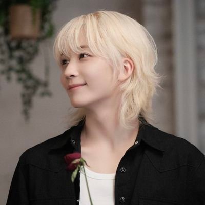 nyangnyangjimin's profile picture. 하니해♡