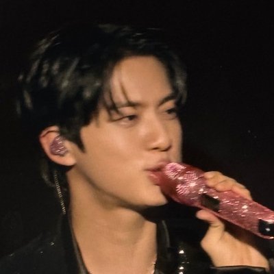 diaryofyouth__'s profile picture. spirituality x bangtan. diary of youth tarot deck on IG sessions too. also a beyonce appreciator ☺️