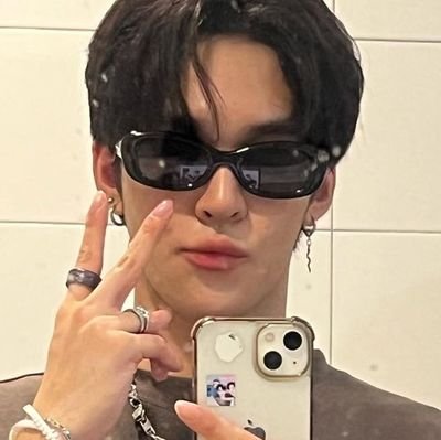 AUAUSPL4N's profile picture. AU Thread👇