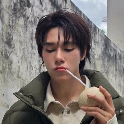 flowrenns's profile picture. *˚ ✦  𝒘𝒆𝒍𝒄𝒐𝒎𝒆 𝒕𝒐 𝒎𝒚 𝒄𝒐𝒎𝒇𝒐𝒓𝒕 𝒛𝒐𝒏𝒆 || 𝒔𝒌𝒚𝒏𝒂𝒏𝒊 𝒆𝒓𝒂 ༘♡