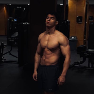 amohsenn04's profile picture. ساعدت أكثر من ٣٥٠ شخص يوصلوا لأحسن شكل جسم في حياتهم.. للتدريب الاونلاين ابعتلي كلمة coaching