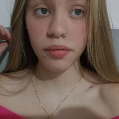 tarotdakarine's profile picture. te guiando para a direção certa através do tarot