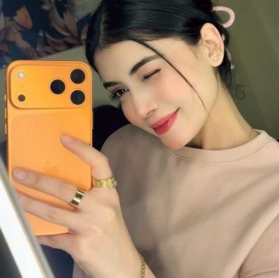 _elysiumeyes's profile picture. Studying atoms, bonds, and a little bit of magic💥