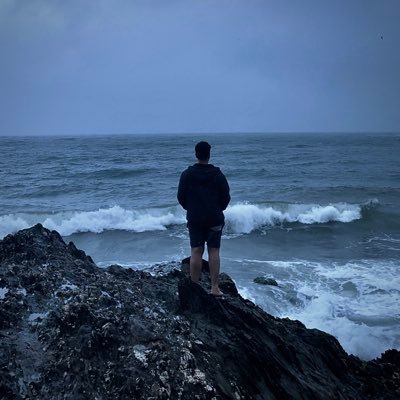 gabrielbugareli's profile picture. C# && Javascript Developer | Aspirante a Typescript | TDD na veia.