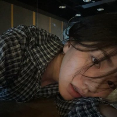 churisoseoI's profile picture. 사실 난 행복하고 싶은 걸 누구보다 더