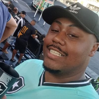 FabioLarcher1's profile picture. @ManUtd 🔴⚪  @Botafogo ⚫⚪

#BLESSED 🙏🏽🙏🏽  
#BFR⚫⚪
#GGMU🔴⚪
🎣🎣