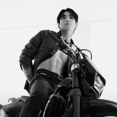 __Tae_Bear's profile picture. IAN STAN | OT7