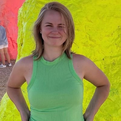 MelanieRos5318's profile picture. 