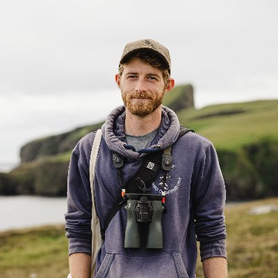 AlexPenn_1's profile picture. 30 | Birder and @_BTO S Permit Ringer | Head of Ornithology @FI_Obs | Fair Isle 🏴🏳️🌈🦉
