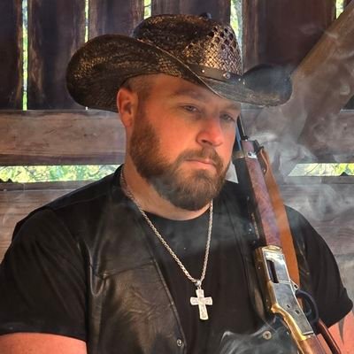 JoeHermesMusic's profile picture. Smashing Rocks into Country Music. Touring. Catch me on a stage! Music and Videos online! 🎤🎸 #LetsGo