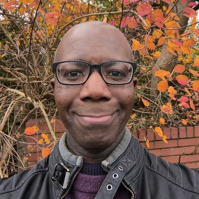 MAchiampong's profile picture. Pharma guy ⚖️  Wears many 🎩 💙s ♻️ 🏎 📻 ☕️ 🥐 😋 💐 🌙 & ✨️