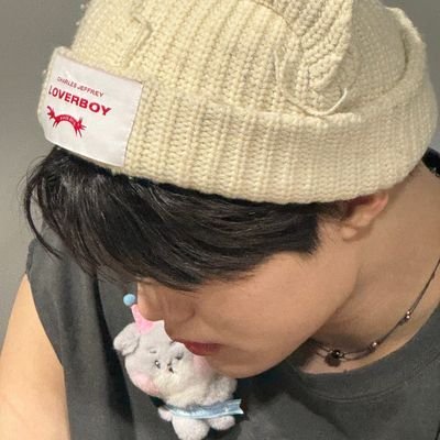 ko_meex's profile picture. 