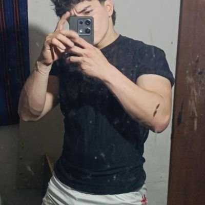 adriantoraless's profile picture. 