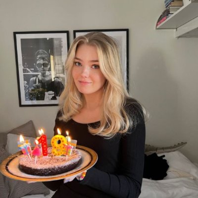 ImanG58219's profile picture. 