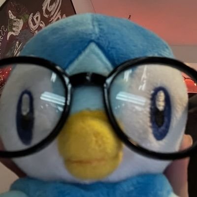 lunilovesblood's profile picture. Just a non-binary that loves tokyo ghoul, vampires, goth aesthetic and hellraiser!!!