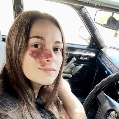 LVega21707's profile picture. 24 🌙 Santa Barbara, California.