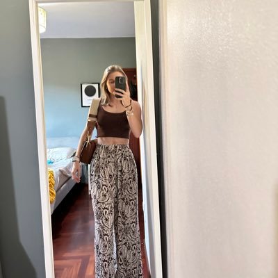 RaquellSpinola's profile picture. ♏ 🇵🇹🌻 || SLB ❤️ || JB || 16/06 ||🌸🙏                                            https://t.co/H7uTzu2au5…