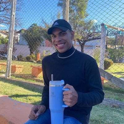 WenderNatan8's profile picture. ~𝑵𝒂𝒐 𝒑𝒓𝒆𝒄𝒊𝒔𝒐 𝒏𝒆𝒎 𝒆𝒔𝒕𝒂𝒓 𝒑𝒆𝒓𝒕𝒐 𝒅𝒆 𝒗𝒐𝒄𝒆 𝒑𝒂𝒓𝒂 𝒔𝒆𝒏𝒕𝒊𝒓 𝒒𝒖𝒆 𝒕𝒖𝒅𝒐 𝒆𝒎 𝒎𝒊𝒎, 𝒆𝒔𝒕𝒂 𝒂𝒓𝒅𝒆𝒏𝒅𝒐 𝒅𝒆 𝒅𝒆𝒔𝒆𝒋𝒐.