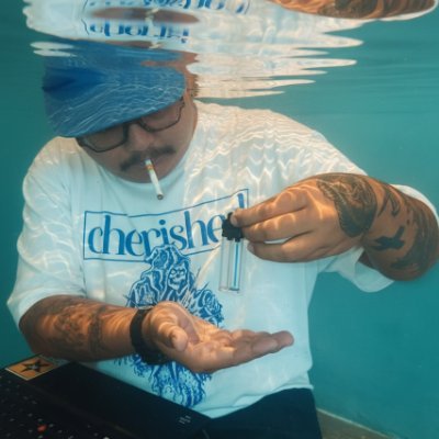 cculth's profile picture. (+) Motionless, watching you.