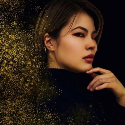 KokoRedrose's profile picture. 両性具有な女優/168cm/低音ボイス 俳優(舞台,映像)、ミュージカル、ライブ、ゴスペル、被写体など。 #輝瑠華撃団 #スギモトミュージカルファクトリー ４歳から北森バレエスタジオにてクラシックバレエを習う→立花演劇研究所→オフィスkinaco(杉本彩さんの事務所)→現在はフリー コス垢 @LakeandRose