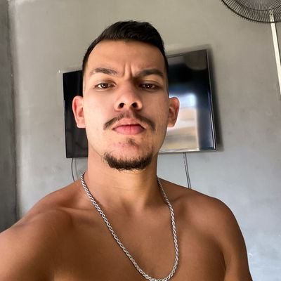 crisvcnt's profile picture. @Flamengo ❤️🖤 @GRESMIPM 💚🤍