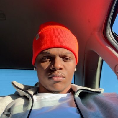 thadavenigga's profile picture. 77