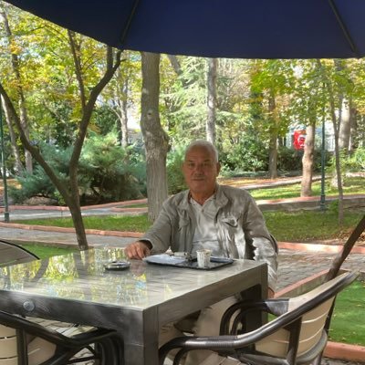 CevatAmca63's profile picture. 📌 Sürü paniğe kapıldığında kurtlar hazırlık yapar . 👐 Zayıf eller pes ettiğinde. ⛑ Piyasalar kanar . 🐫 Gerçek oyuncular o anda yükleme yapar .