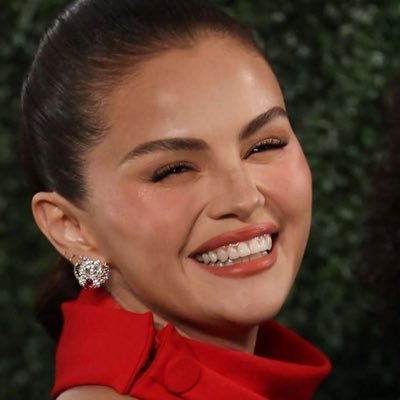 selenag9988's profile picture. Don’t ask for nudes