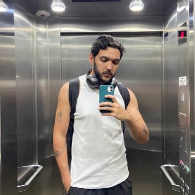 vituralves13's profile picture. feliz livre confuso e solitário ao mesmo tempo