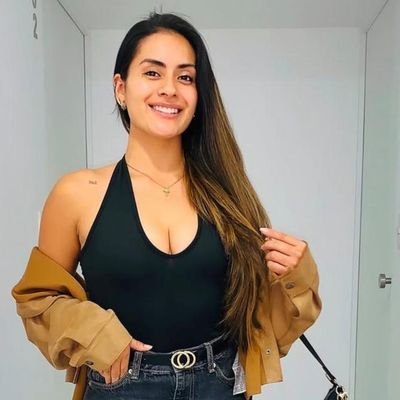 juliapenner588's profile picture. Let your personality shine through creativity and transparency