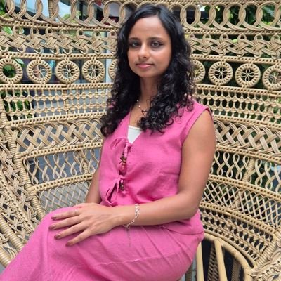 JanhaviPethkar's profile picture. LinkedIn DMs Strategist for Founders | Done-for-you conversations that lead to conversions