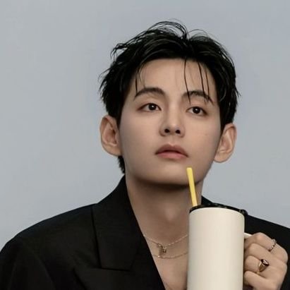 aqsasthetic's profile picture. i rant here. 

Free palestine 🇵🇸