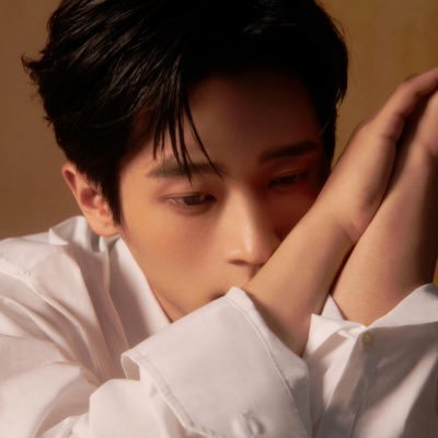 moonoverlap_'s profile picture. 